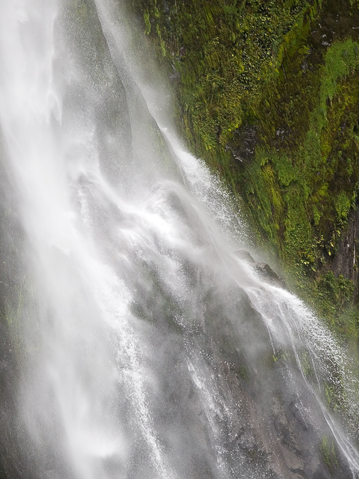 CA - L 7363 Milford Sound NZ