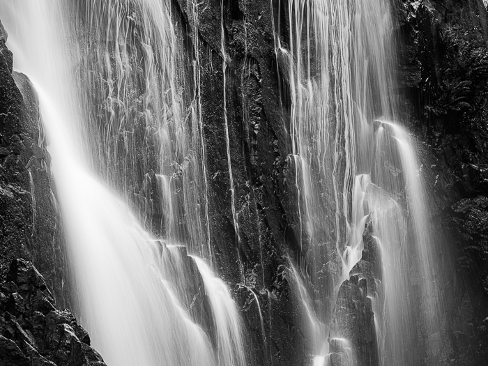 CA - L 81204 MacKenzie Falls Grampian Mtns