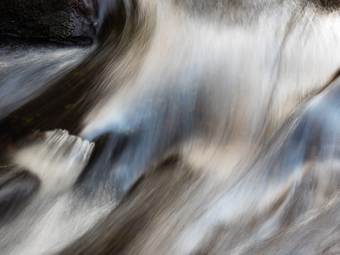 CA - L 81185 MacKenzie Falls Grampian Mtns